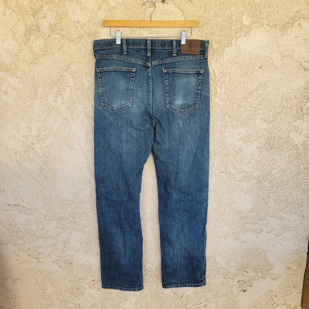 Wrangler Mens Classic Straight Jeans Blue 5 Pocket Medium Wash Denim 35x32
